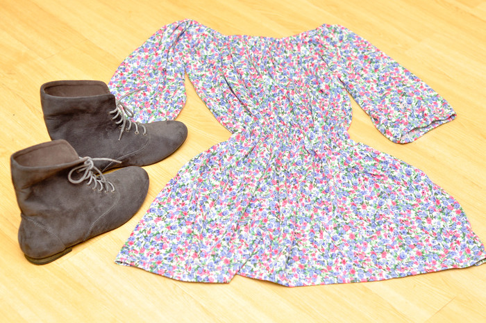 Dress%20and%20Act%20Like%20an%20Indie%20Girl%20Step%201.jpg